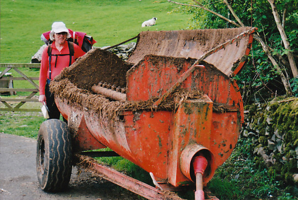 Muck spreader